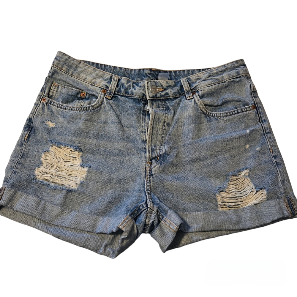 H&M Divided Denim distressed shorts size 10